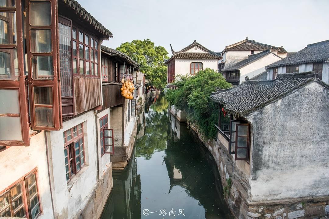 神秘的岛屿